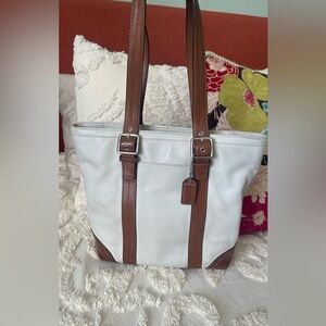 Coach Y2K White and Brown Leather Hampton Tote